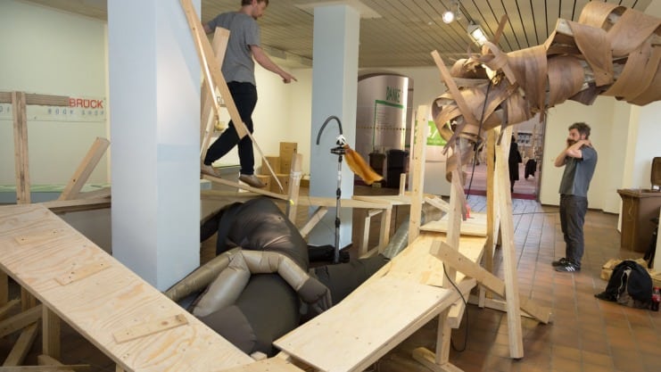 Kunst aus Kerto Furnierschichtholz