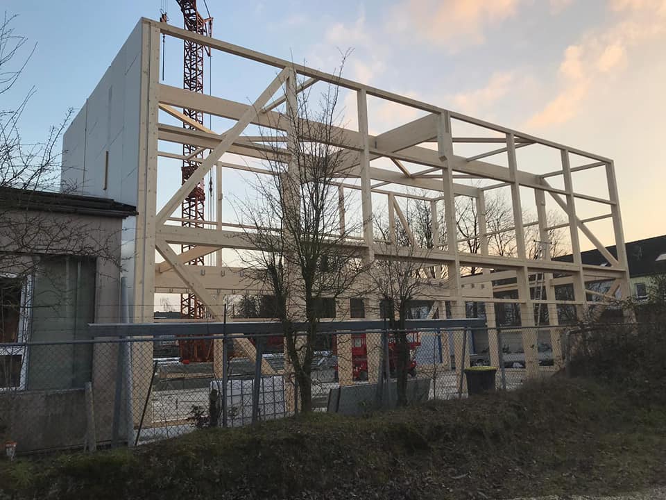Bauen im Bestand - Anbau einer Fitnesshalle